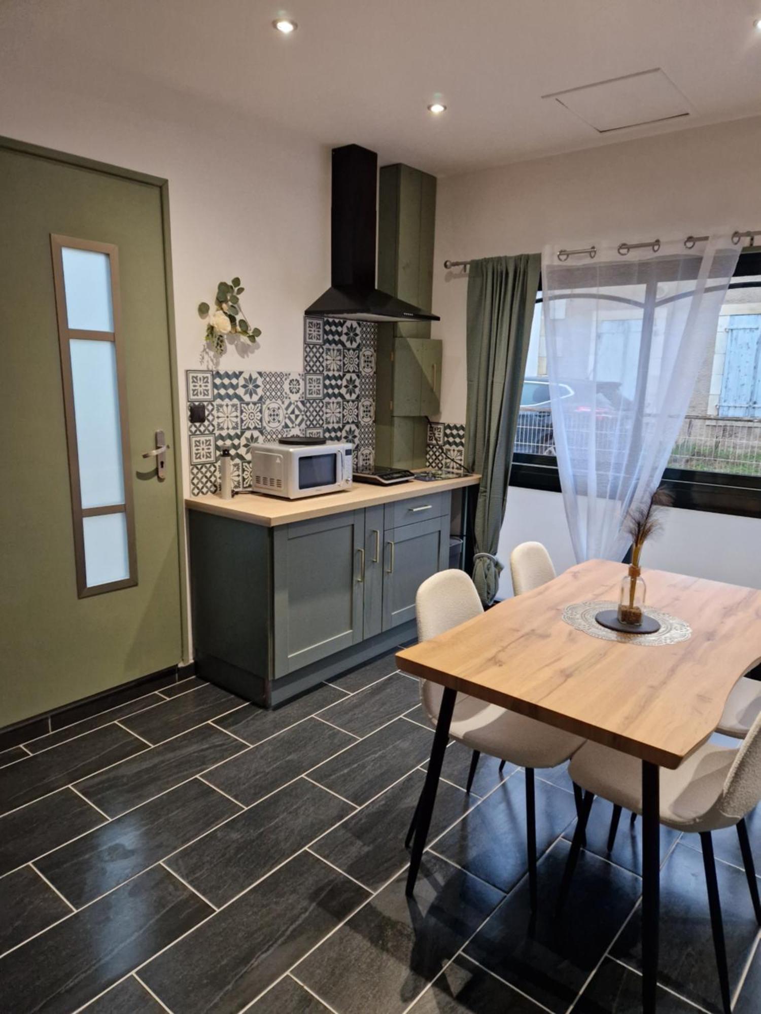 Grand Studio 2 Personnes Saint-Amand-Mont-Rond 외부 사진